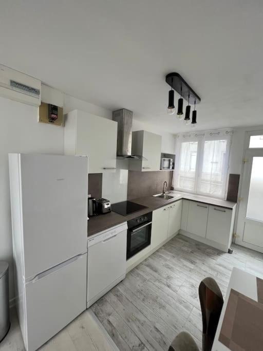 Appartement 3 Pieces Moderne 2 A 6 Personnes La Bourboule Luaran gambar